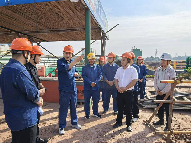 傅利才、郭春建到化工園區(qū)項目現(xiàn)場開展節(jié)前安全檢查(圖1)