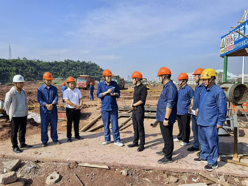 傅利才、郭春建到化工園區(qū)項目現(xiàn)場開展節(jié)前安全檢查(圖3)